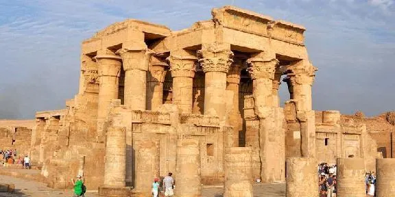 Edfu and Kom Ombo