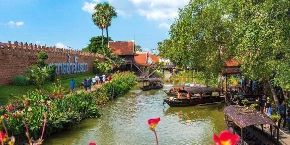 Ayutthaya Floating Market