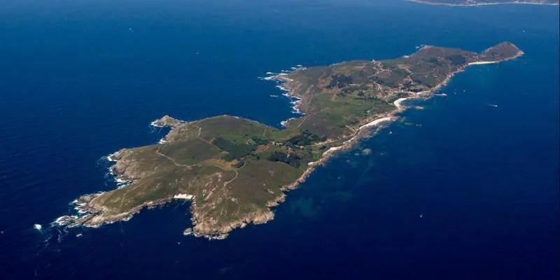 Isla de Ons Coastline