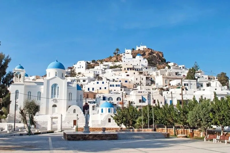 Cycladic backdrop in Ios