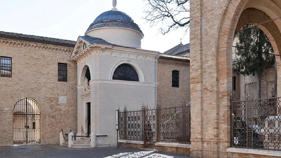 Dante's Tomb in Ravenna